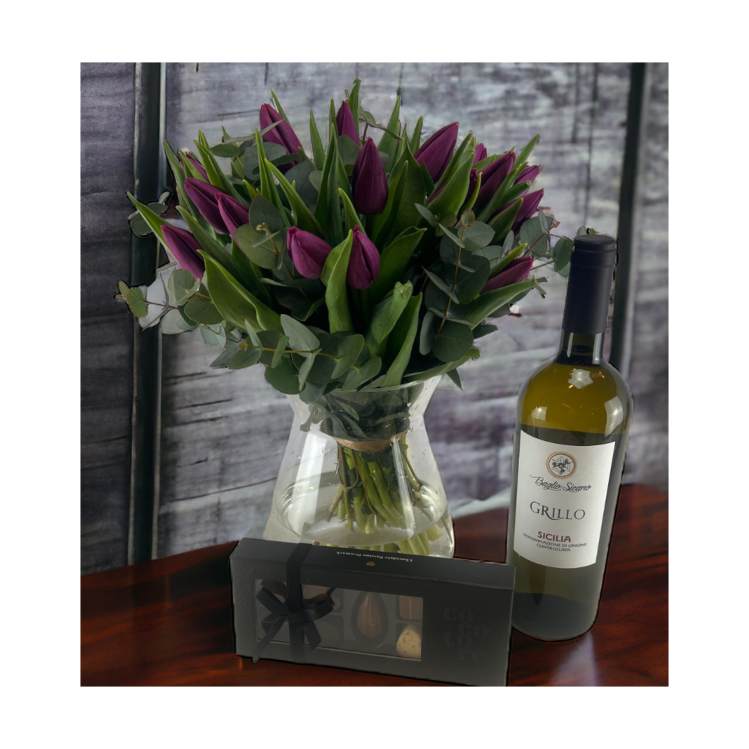 Lilla tulipanbuket med vin og chokolade